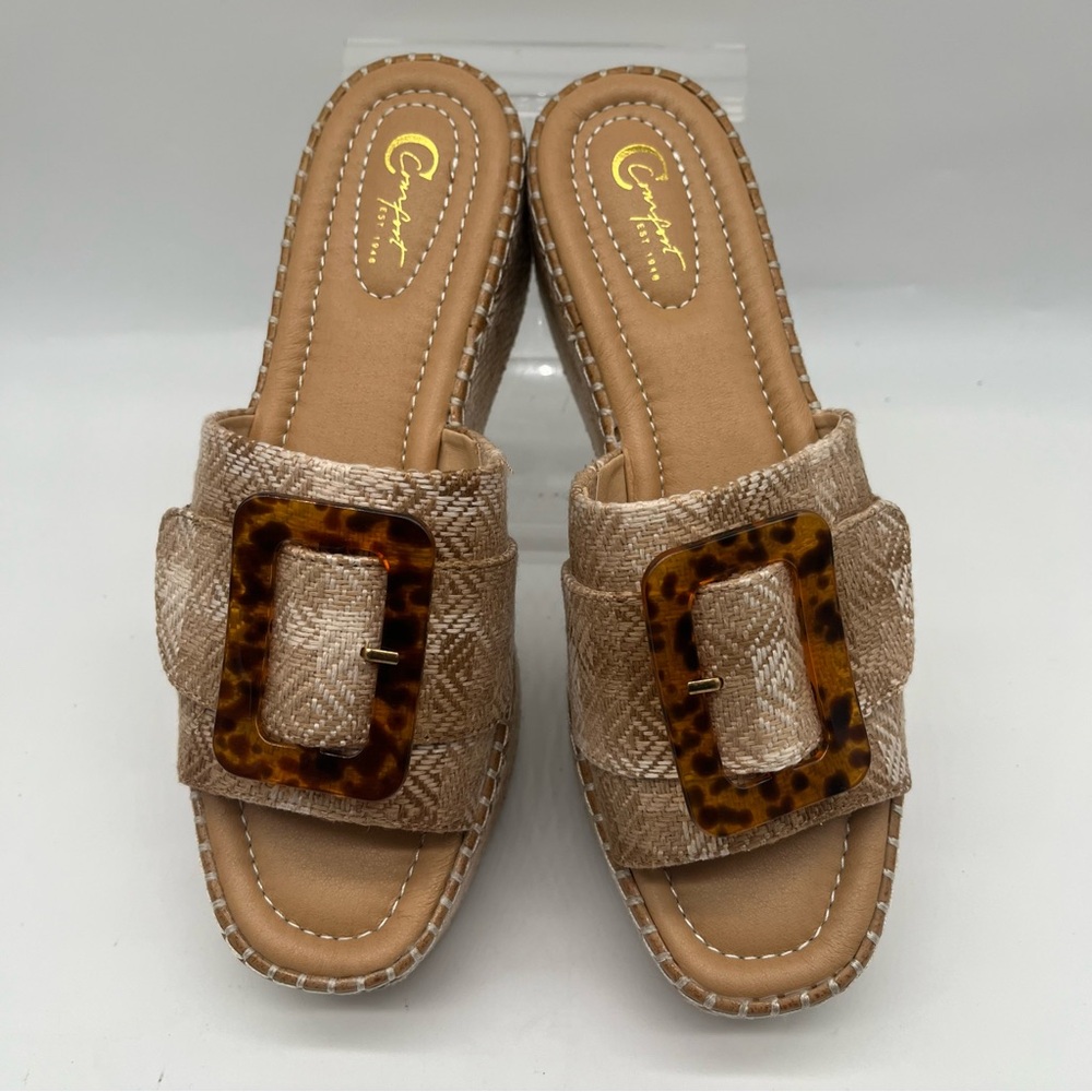 Comfort C EST. 1946 Tan Wedge Sandals Women’s Size 9.5 Peep Toe Slip-On